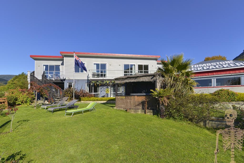 Tombstone Motel, & Backpackers Hostel *